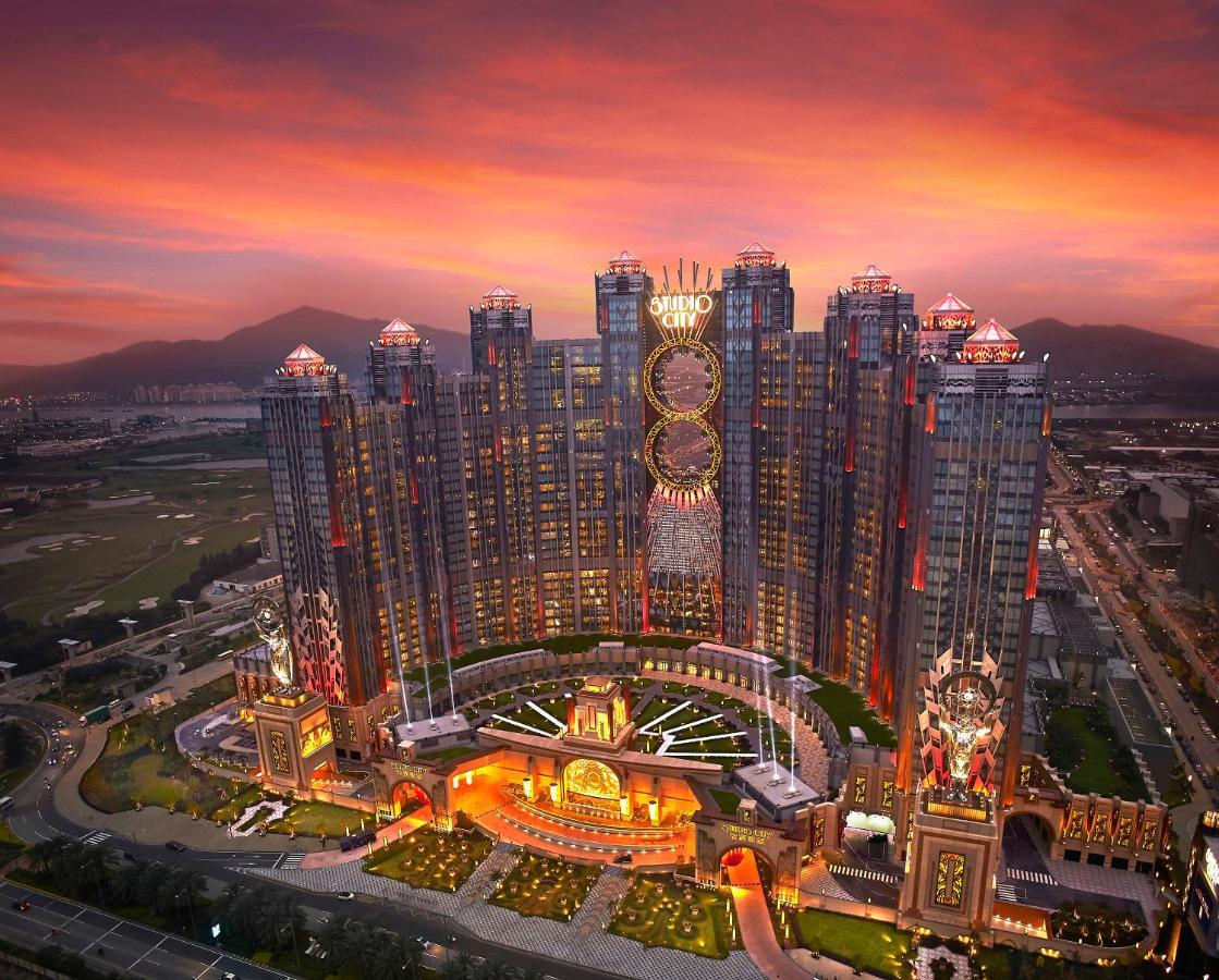 Studio City Hotel Μακάο Εξωτερικό φωτογραφία Wynn The Palace