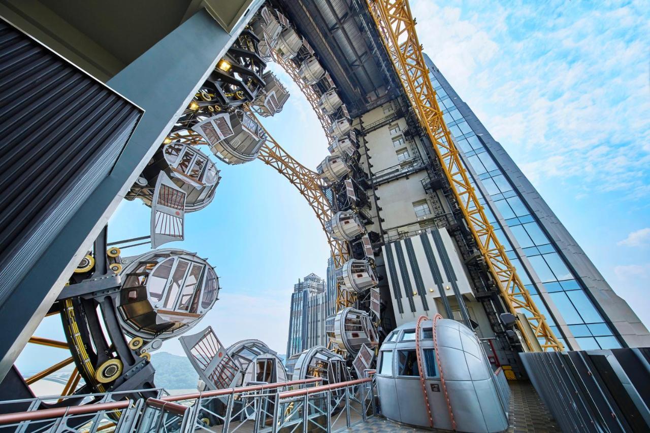 Studio City Hotel Μακάο Εξωτερικό φωτογραφία The 100-metre-long (330 ft) beam of the MAGIC telescopes