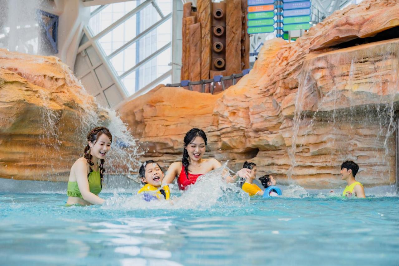 Studio City Hotel Μακάο Εξωτερικό φωτογραφία Family Pool