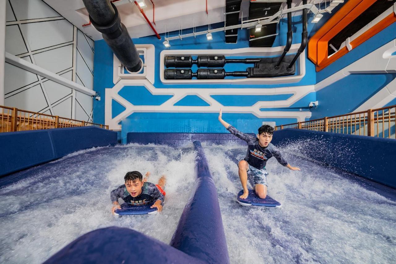 Studio City Hotel Μακάο Εξωτερικό φωτογραφία The Flow Rider
