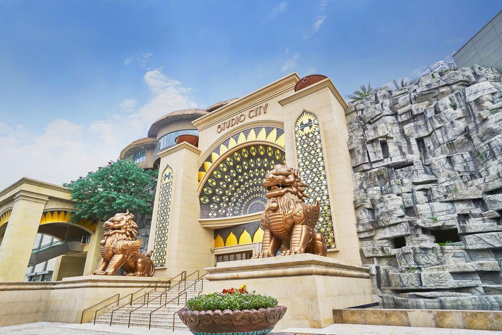 Studio City Hotel Μακάο Εξωτερικό φωτογραφία The entrance of the temple