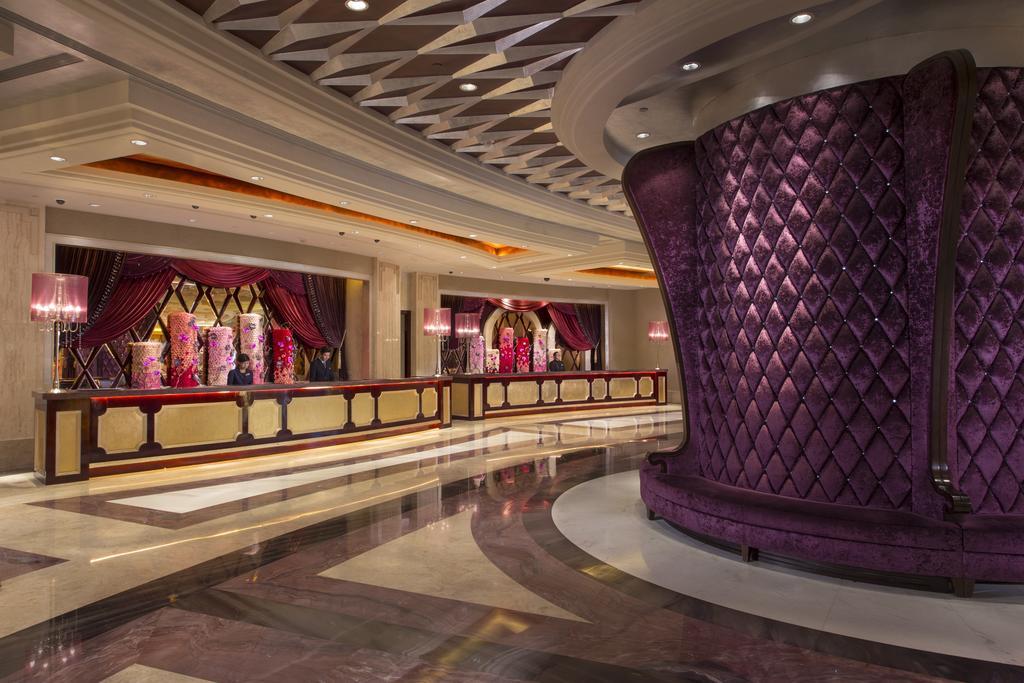 Studio City Hotel Μακάο Εξωτερικό φωτογραφία The lobby of the Wynn